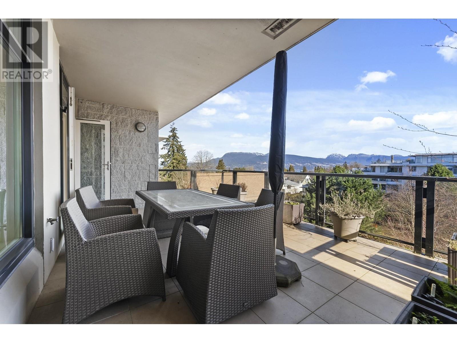 Listing Picture 29 of 40 : 503 6063 IONA DRIVE, Vancouver / 溫哥華 - 魯藝地產 Yvonne Lu Group - MLS Medallion Club Member