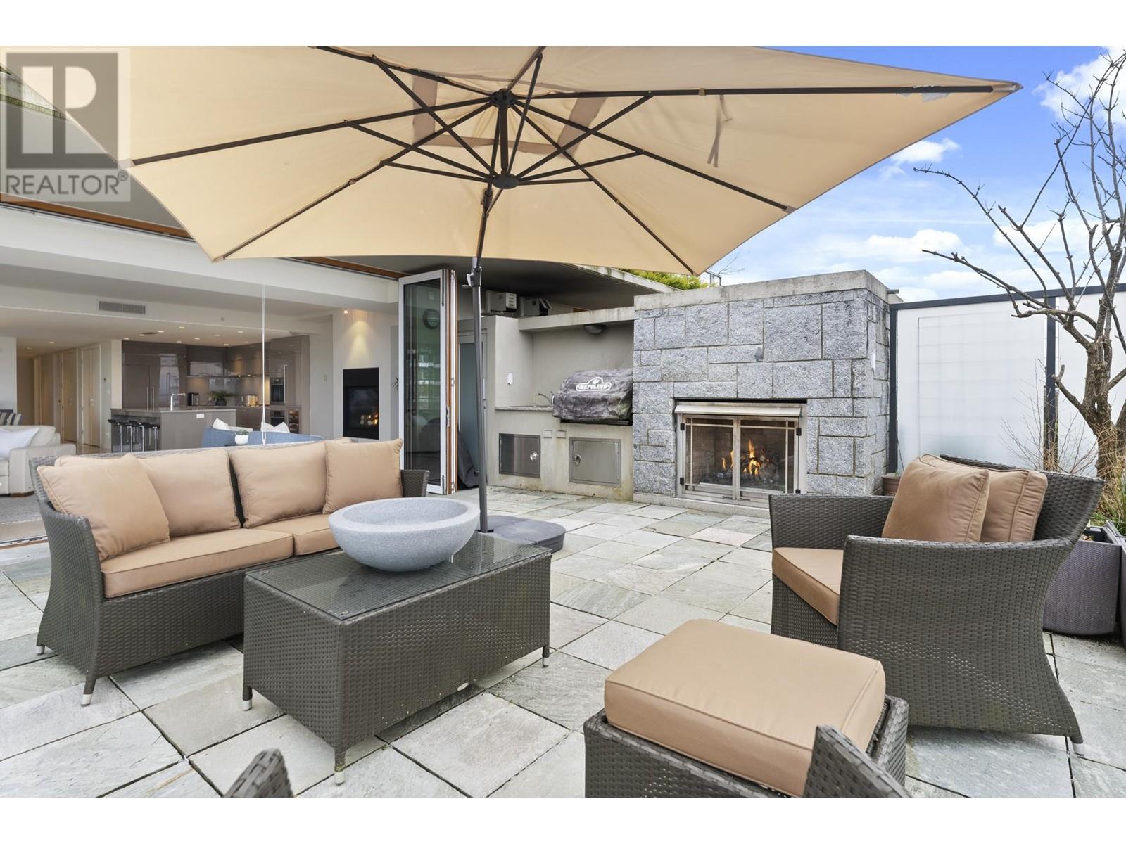 Listing Picture 3 of 40 : 503 6063 IONA DRIVE, Vancouver / 溫哥華 - 魯藝地產 Yvonne Lu Group - MLS Medallion Club Member