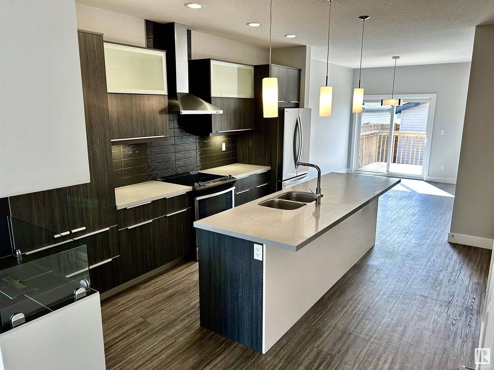 Property at 15819 109 AV NW image 5