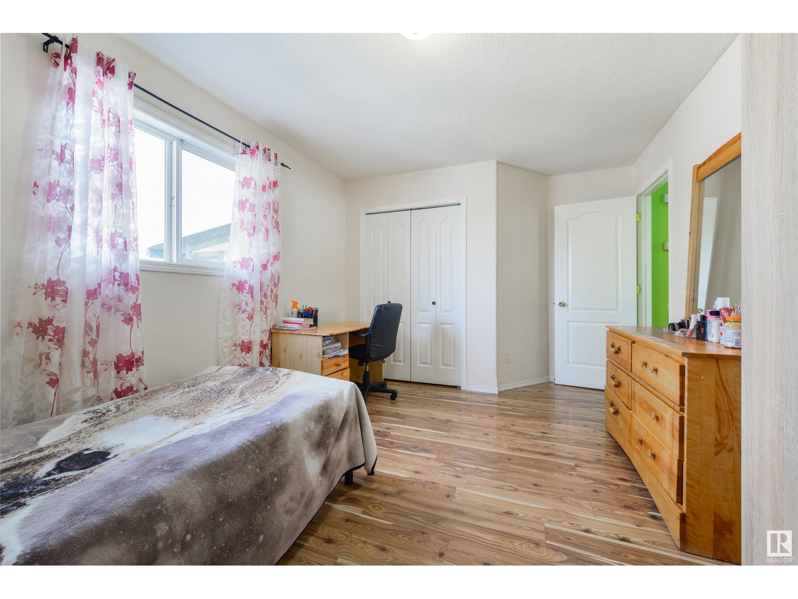 Property at 2904 151A AV NW image 2