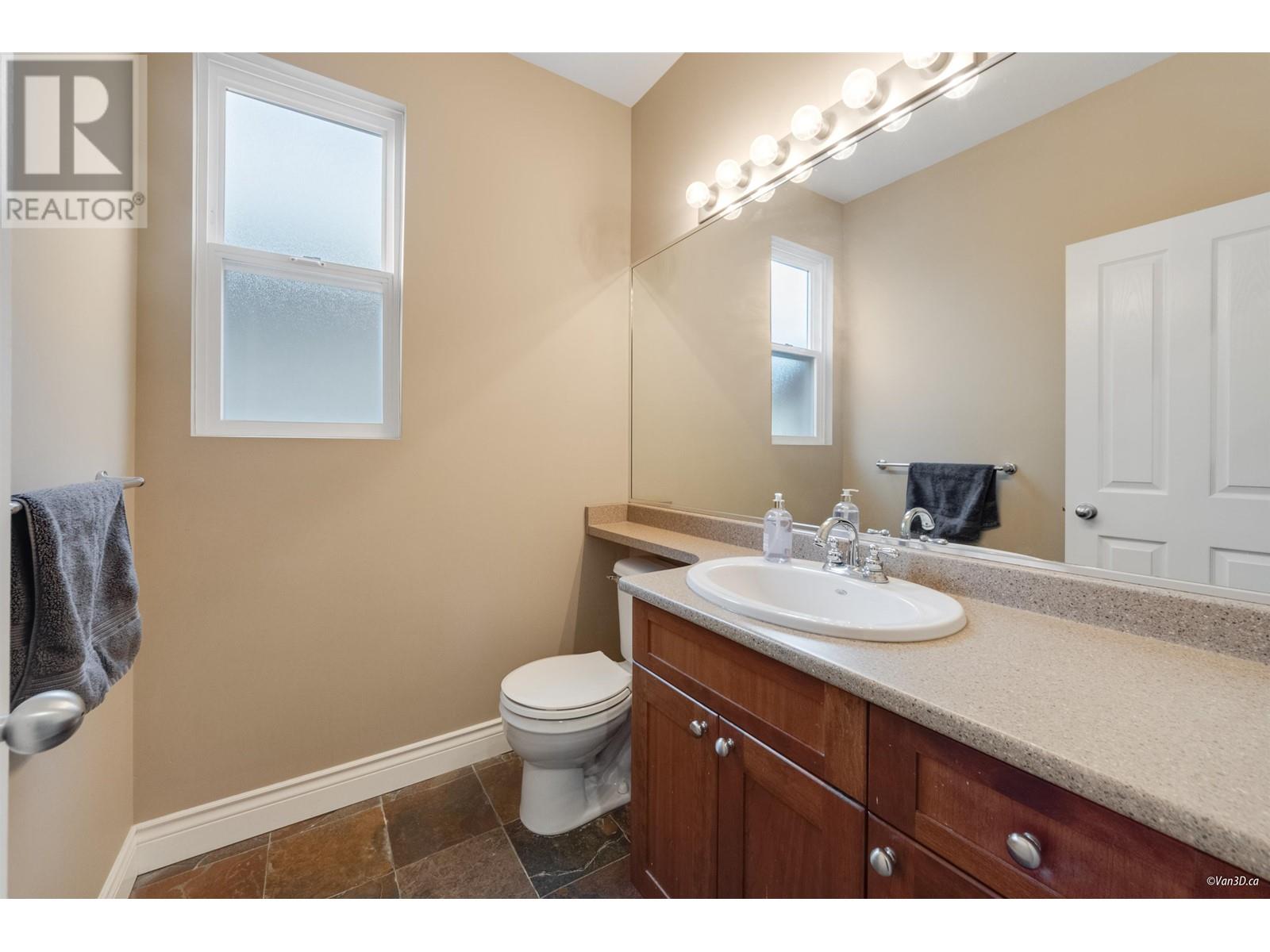 16 1705 Parkway Boulevard, Coquitlam, British Columbia  V3E 3T3 - Photo 9 - R2993819