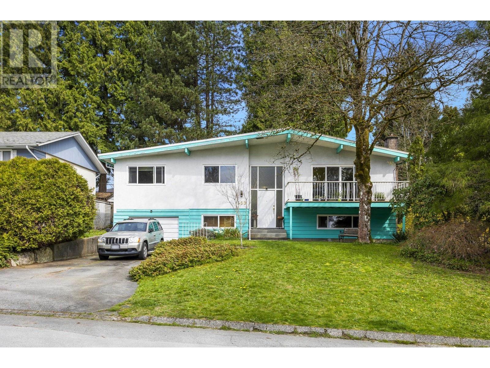 560 GARROW DRIVE, Port Moody, British Columbia
