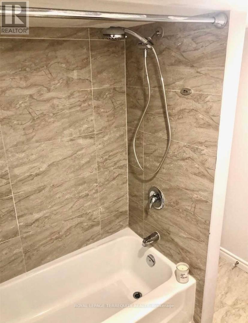 45 - 1050 Shawnmarr Road, Mississauga, Ontario  L5H 3V1 - Photo 24 - W12099734