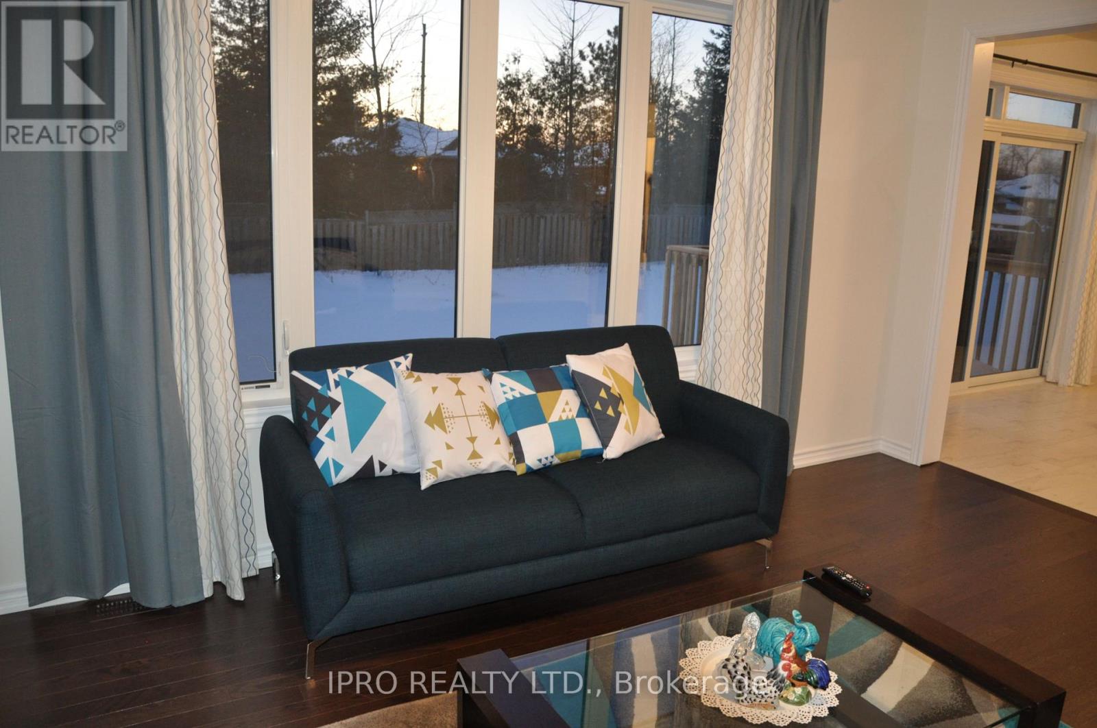 3 Beatrice Drive, Wasaga Beach, Ontario  L9Z 0L3 - Photo 9 - S12095142