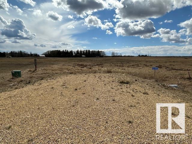 Property at 44 475013 RGE RD 243 image 5