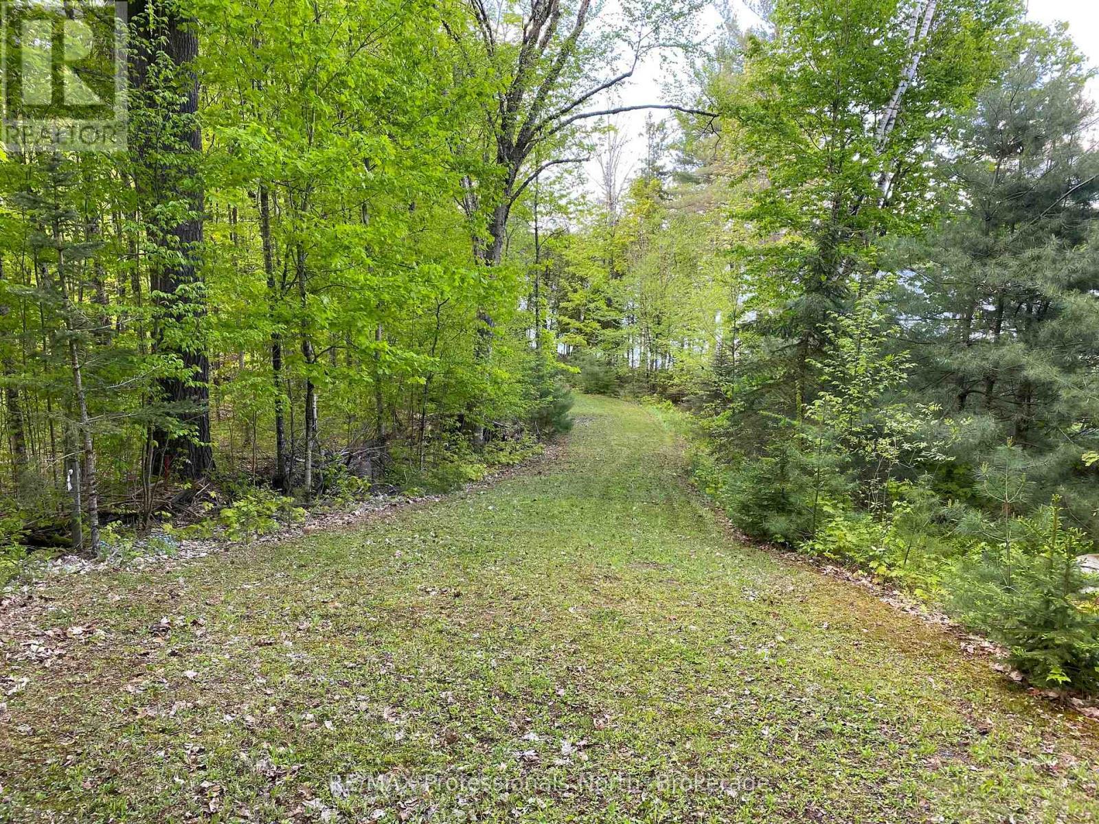 416 Swallowdale Road, Huntsville, Ontario  P1H 0A5 - Photo 16 - X12093325