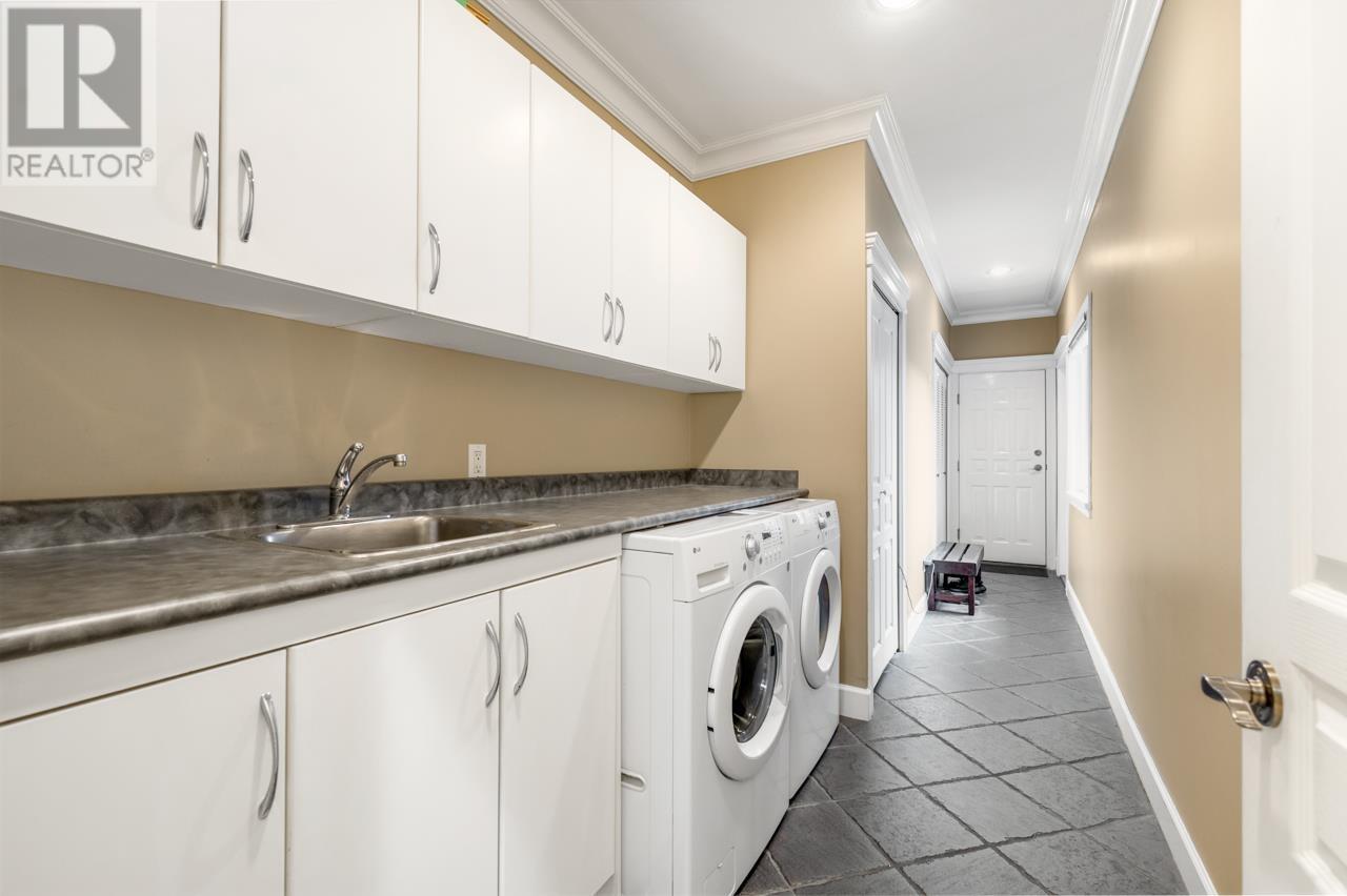 Listing Picture 19 of 21 : 10511 NO. 2 ROAD, Richmond / 烈治文 - 魯藝地產 Yvonne Lu Group - MLS Medallion Club Member