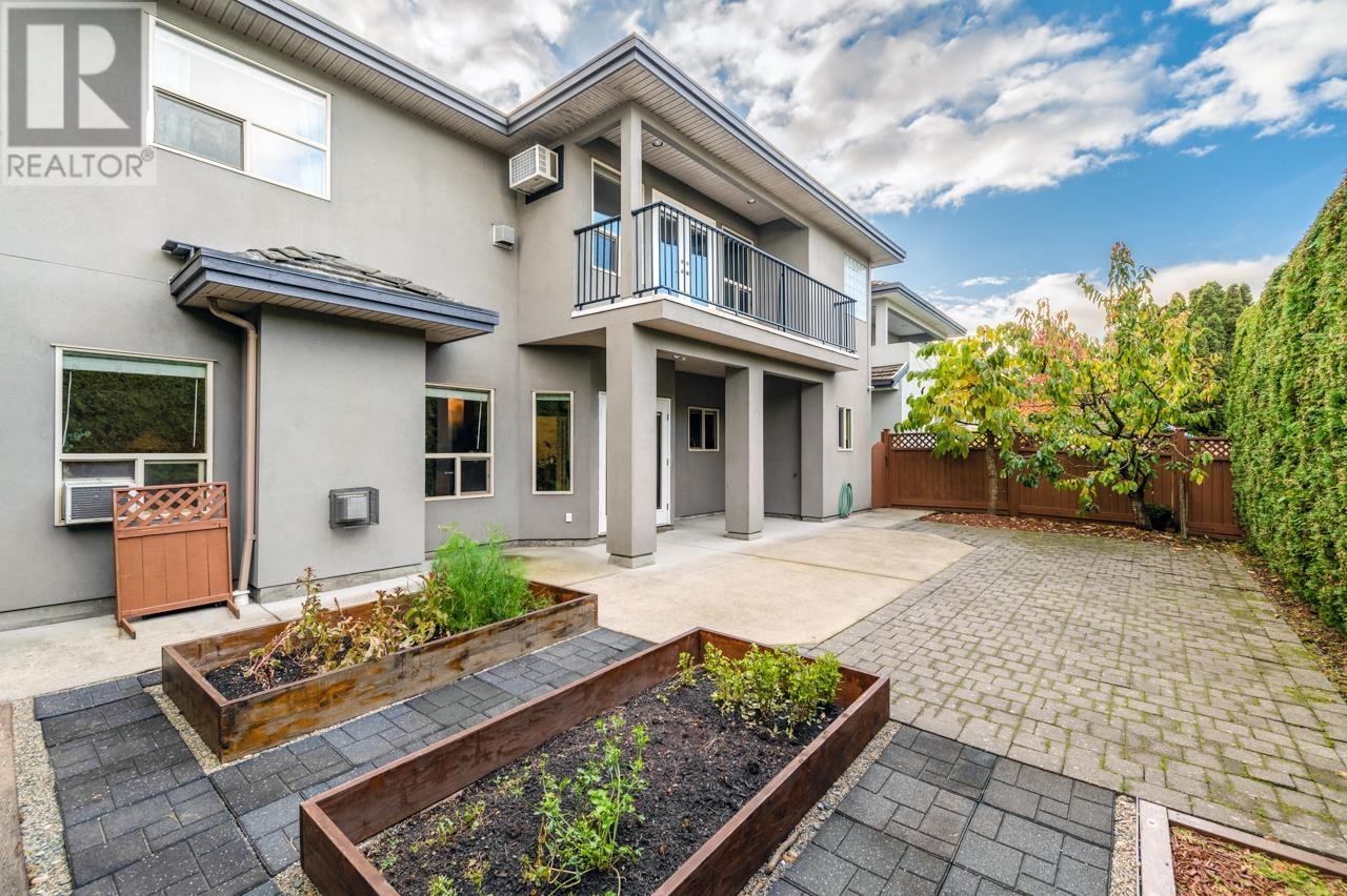 Listing Picture 20 of 21 : 10511 NO. 2 ROAD, Richmond / 烈治文 - 魯藝地產 Yvonne Lu Group - MLS Medallion Club Member