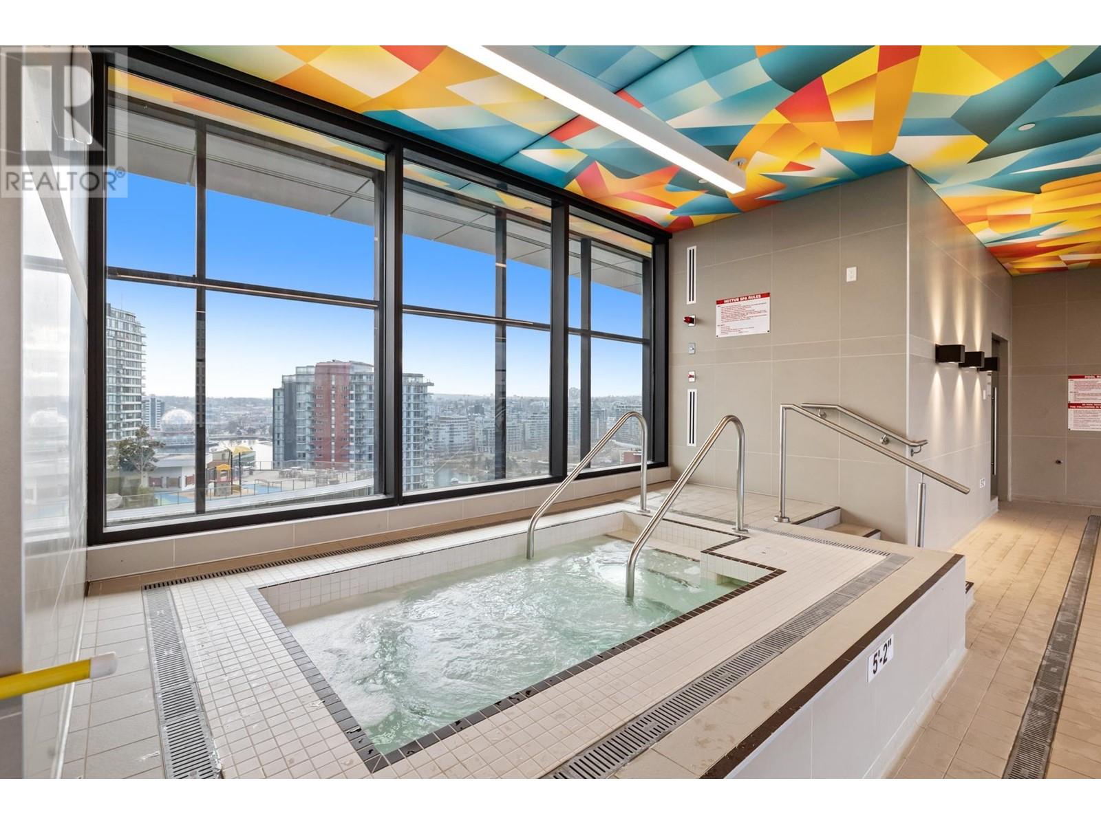 Listing Picture 28 of 40 : 688 87 NELSON STREET, Vancouver / 溫哥華 - 魯藝地產 Yvonne Lu Group - MLS Medallion Club Member