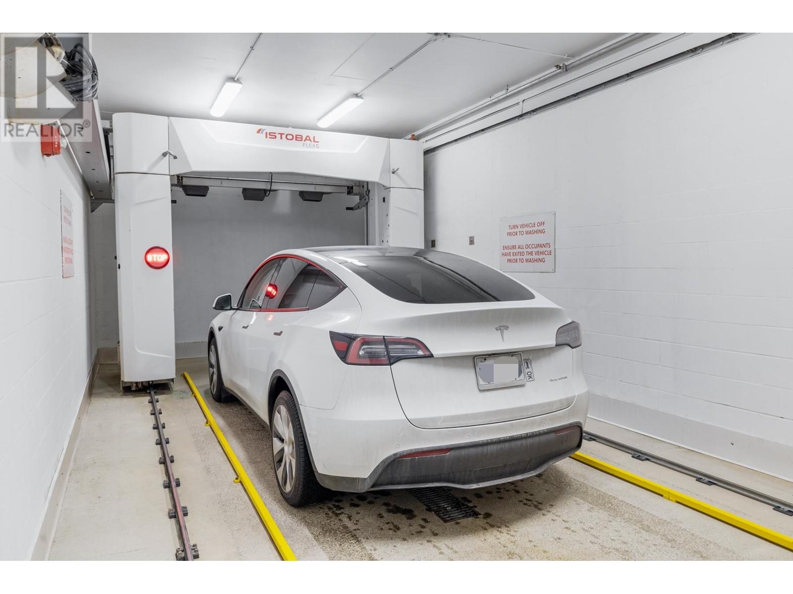 Listing Picture 35 of 40 : 688 87 NELSON STREET, Vancouver / 溫哥華 - 魯藝地產 Yvonne Lu Group - MLS Medallion Club Member