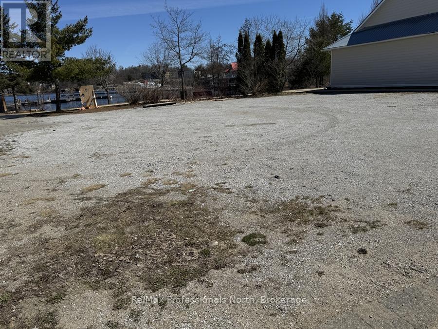 145 STEAMSHIP BAY ROAD, Gravenhurst, Ontario