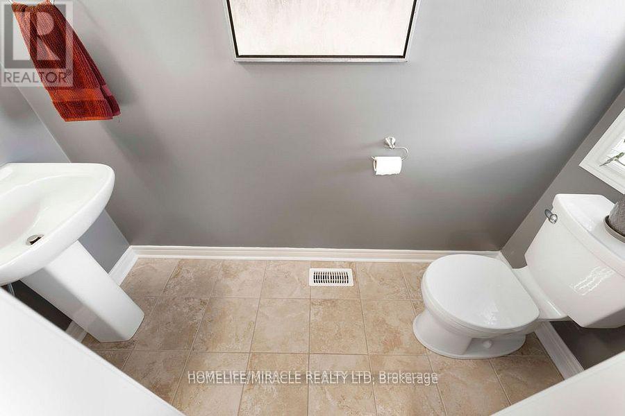 1268 Salmers Drive, Oshawa, Ontario  L1K 0R6 - Photo 4 - E12100080
