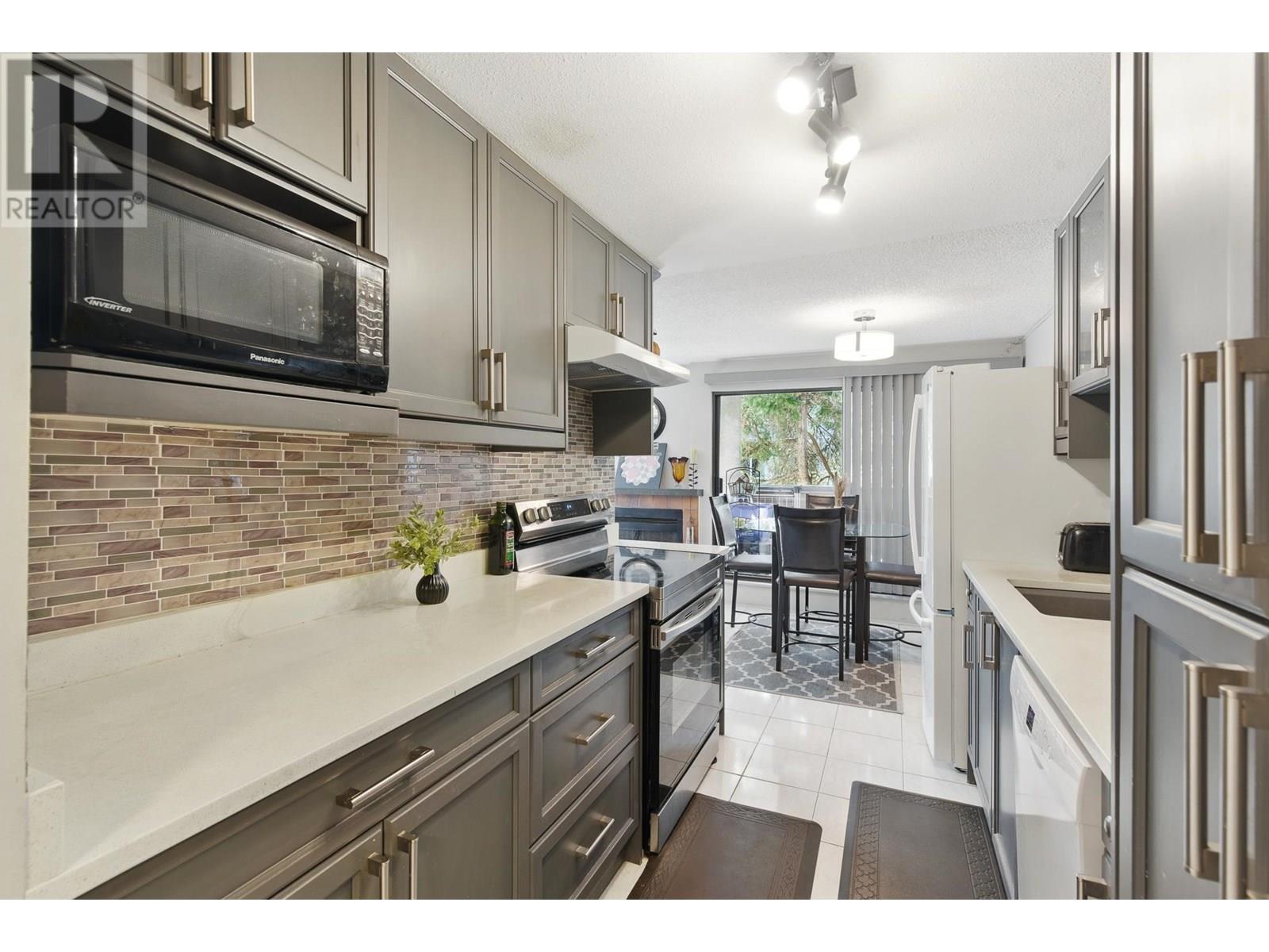 215 7297 MOFFATT ROAD, richmond, British Columbia V6Y3E6