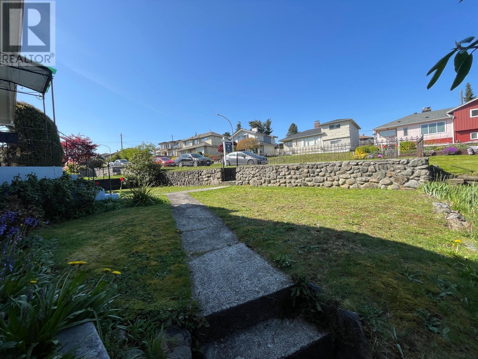 Property at 6430 PORTLAND STREET image 3