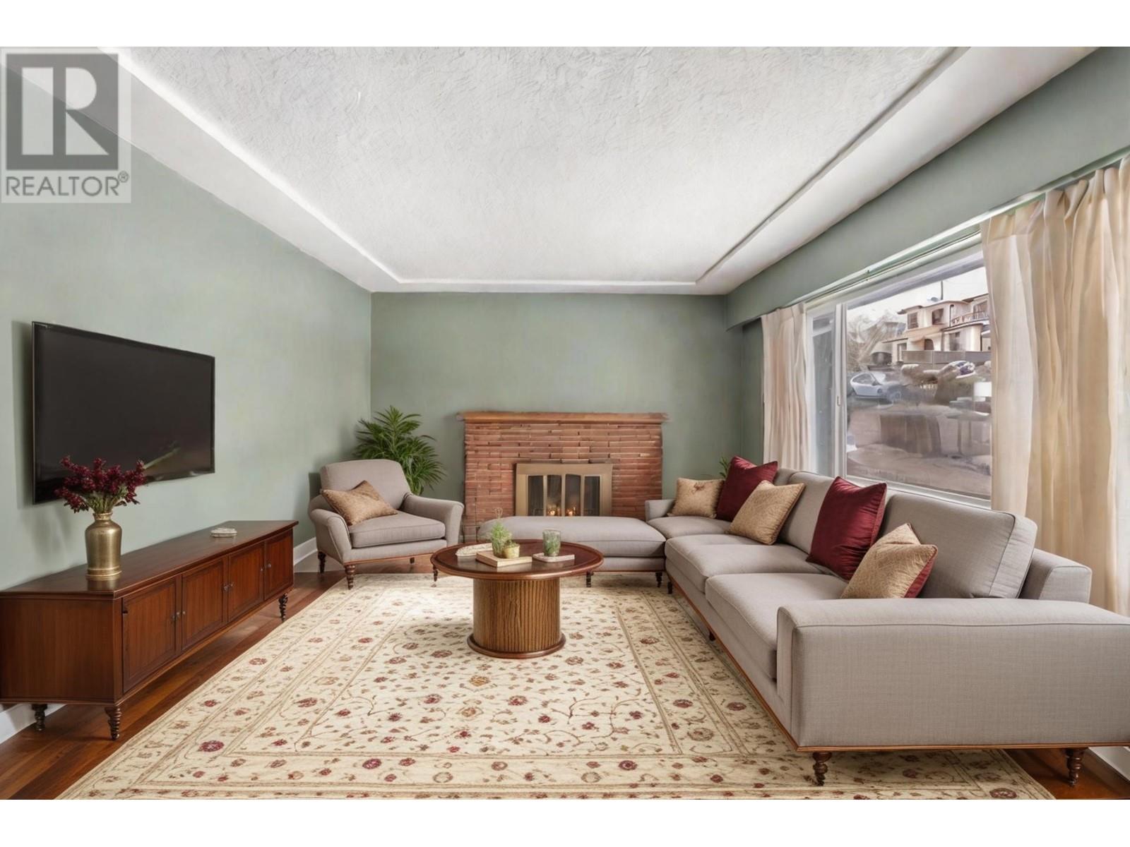 Property at 6430 PORTLAND STREET image 4