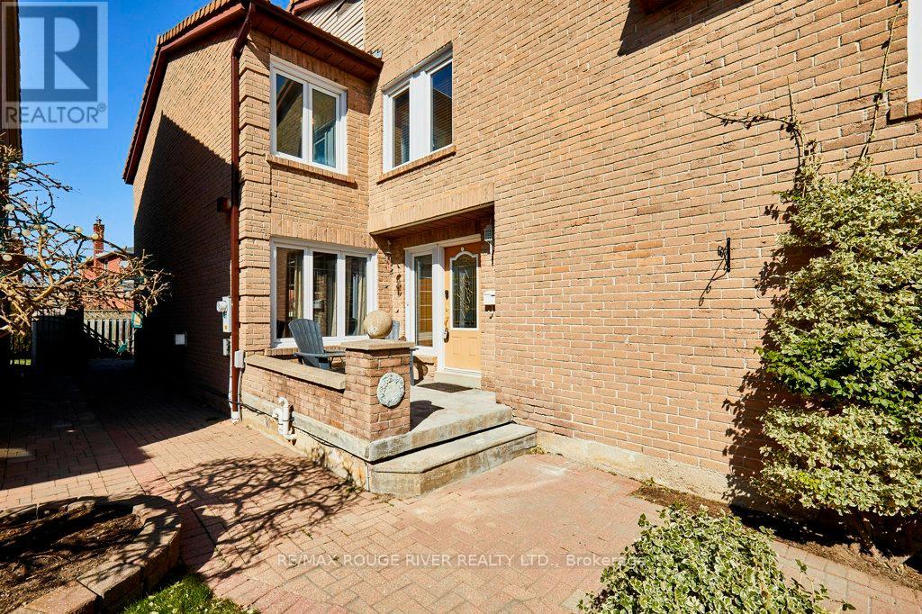Property at 44 CARLISLE CRESCENT image 4