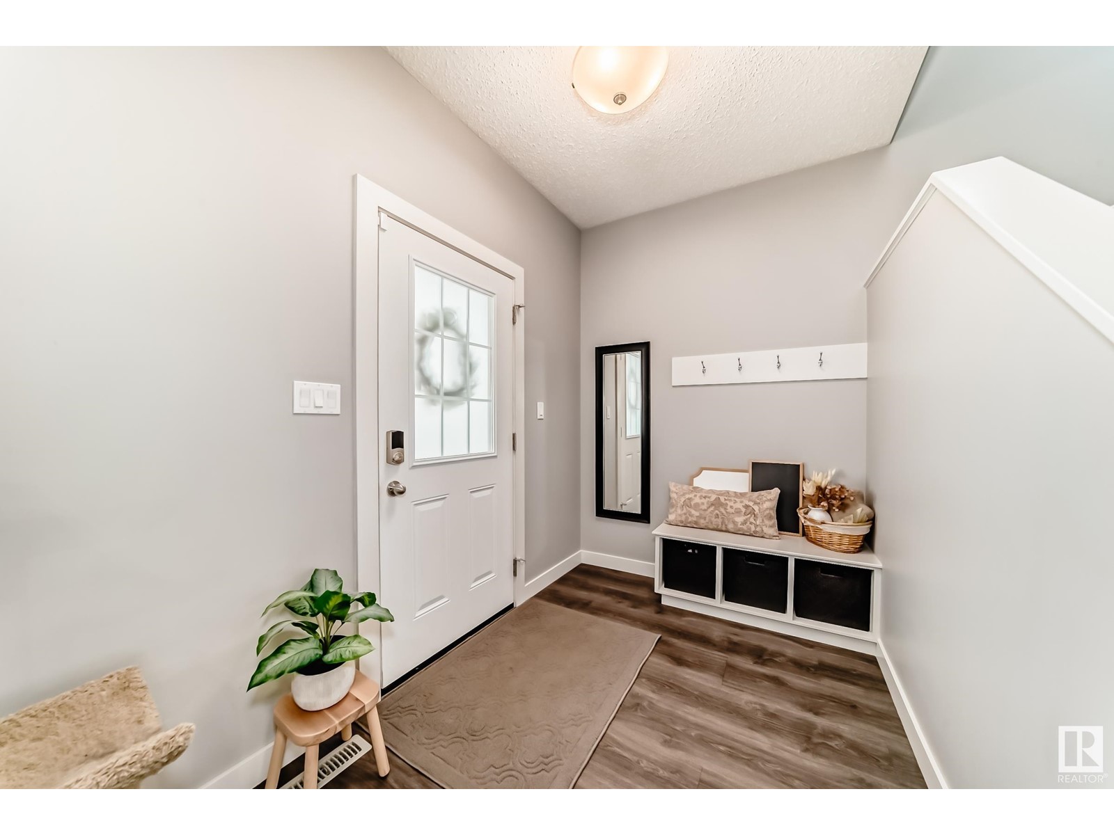 Property at 16720 120 ST NW image 2