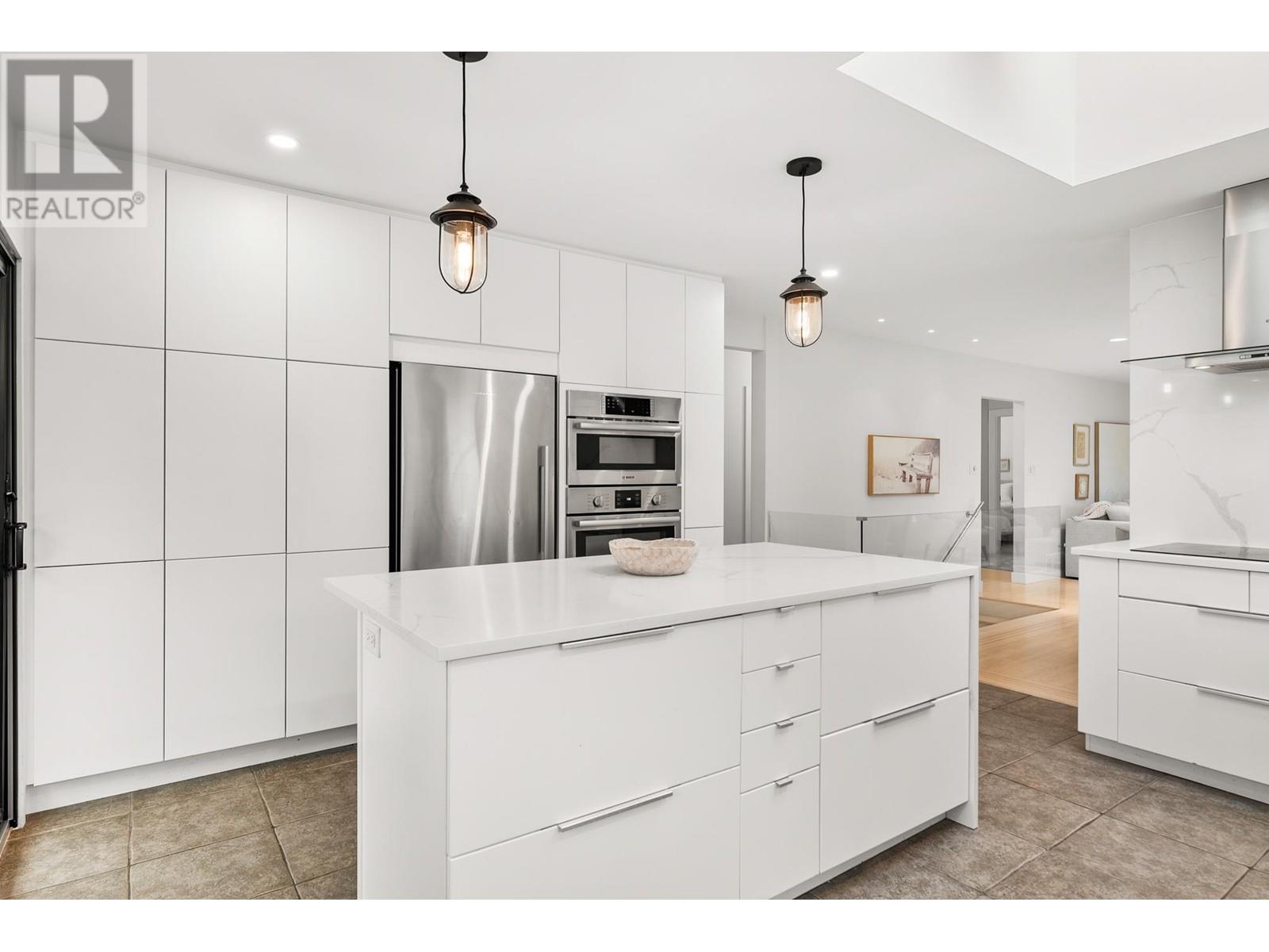 1017 Walalee Drive, Delta, British Columbia  V4M 2L9 - Photo 19 - R2985232