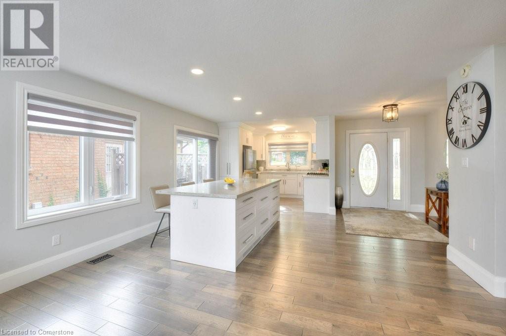 Property at 318 ROXTON Drive Unit# 3 image 5