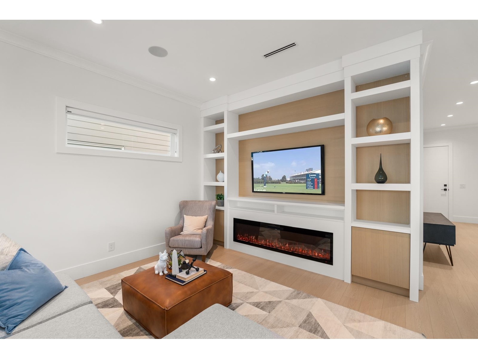 Property at 7468 115 STREET image 4