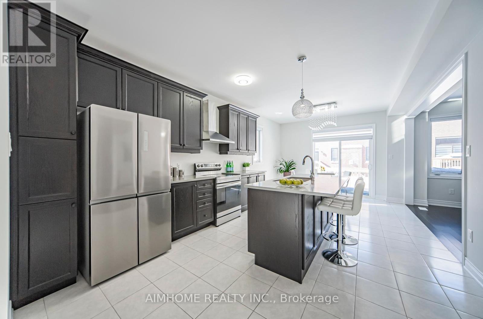 4 Yarl Drive, Markham, Ontario  L3S 0G3 - Photo 5 - N11984715