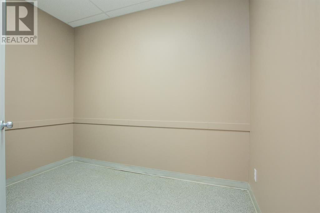 102, 9805 97 Street, Grande Prairie, Alberta  T8V 8B9 - Photo 9 - A2213848
