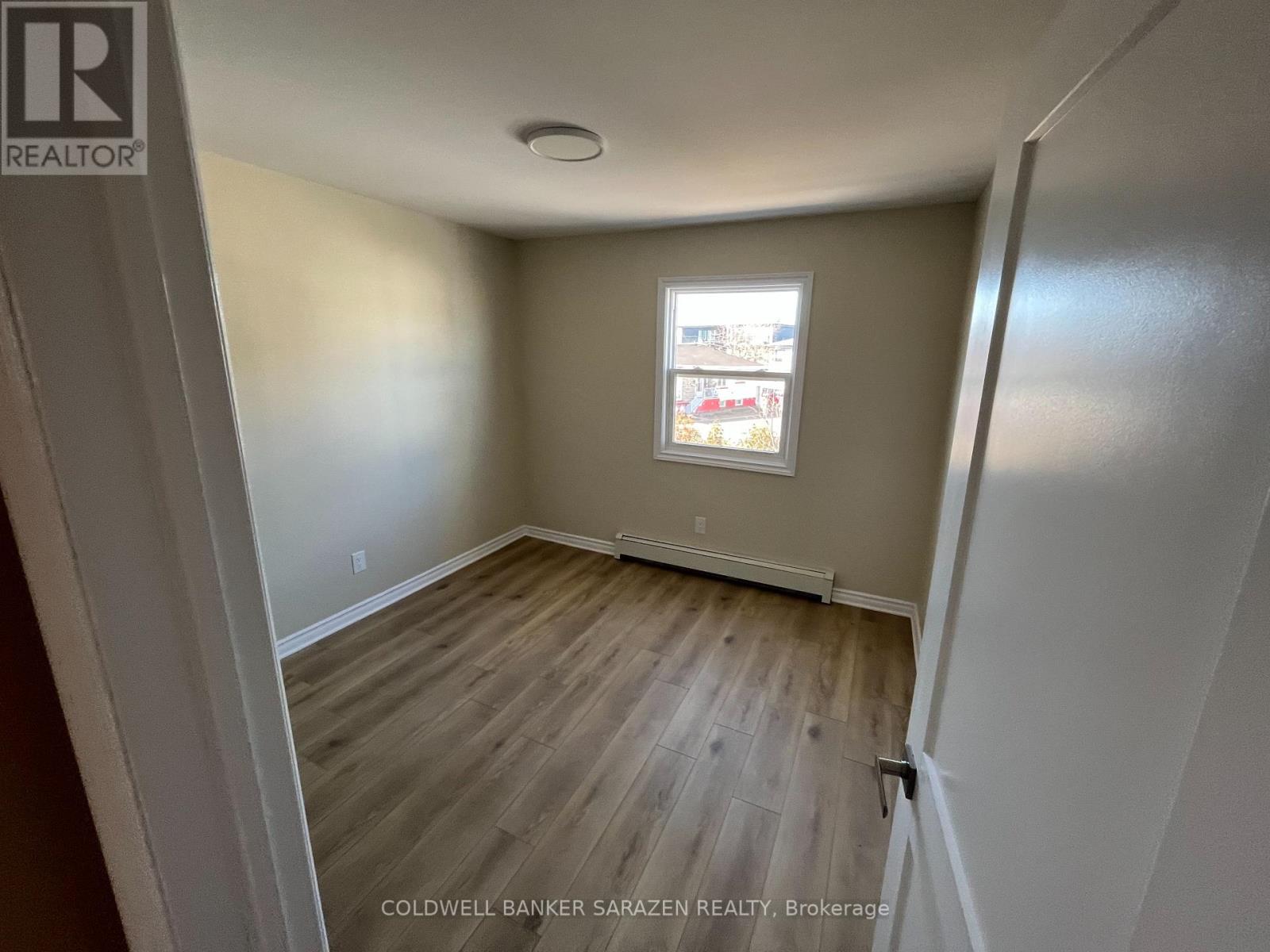 2 - 136 Deschamps Avenue, Ottawa, Ontario  K1L 5Z6 - Photo 12 - X12100152