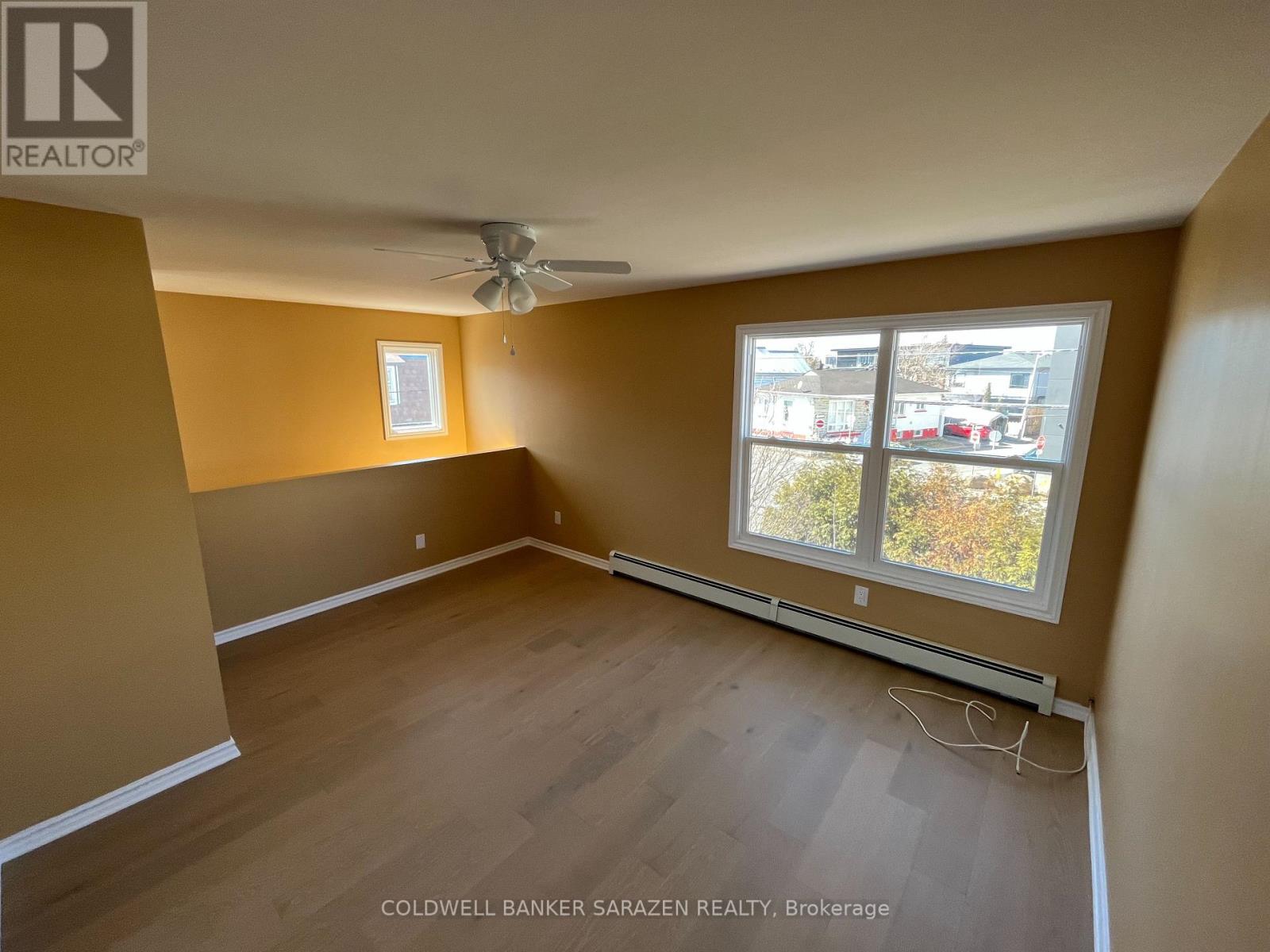 2 - 136 Deschamps Avenue, Ottawa, Ontario  K1L 5Z6 - Photo 6 - X12100152
