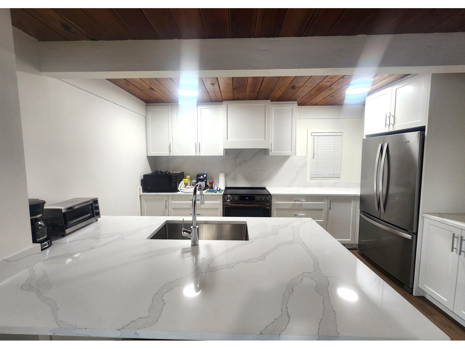 Property at 11631 98 AVENUE image 4