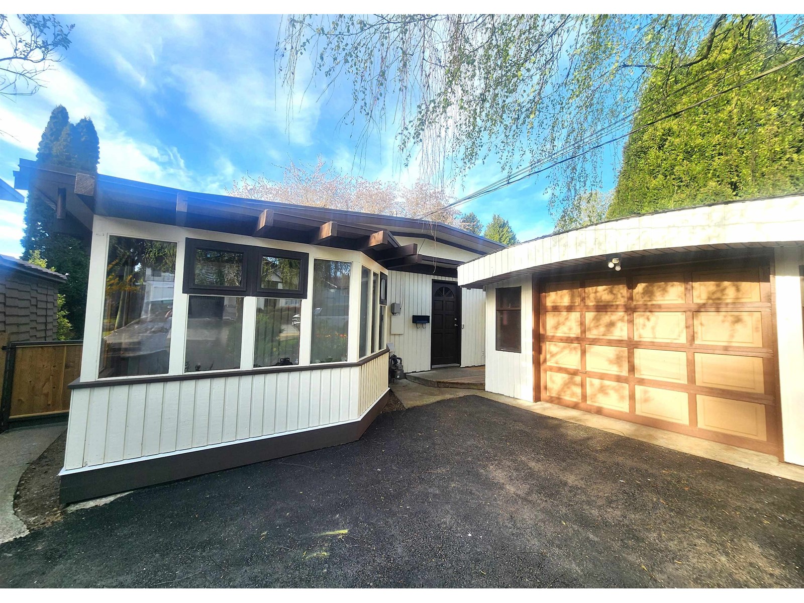 Property at 11631 98 AVENUE image 1