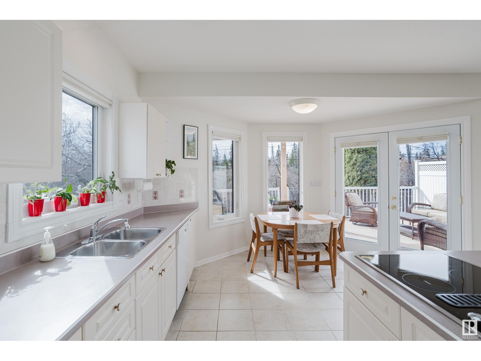 Property at 7731 112S AV NW image 3