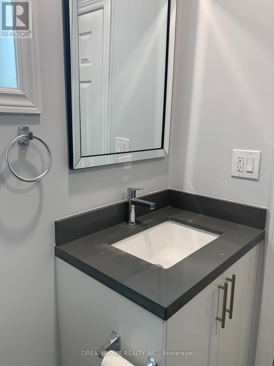 102 - 12 Mansfield Avenue, Toronto, Ontario  M6J 2B1 - Photo 8 - C12100166