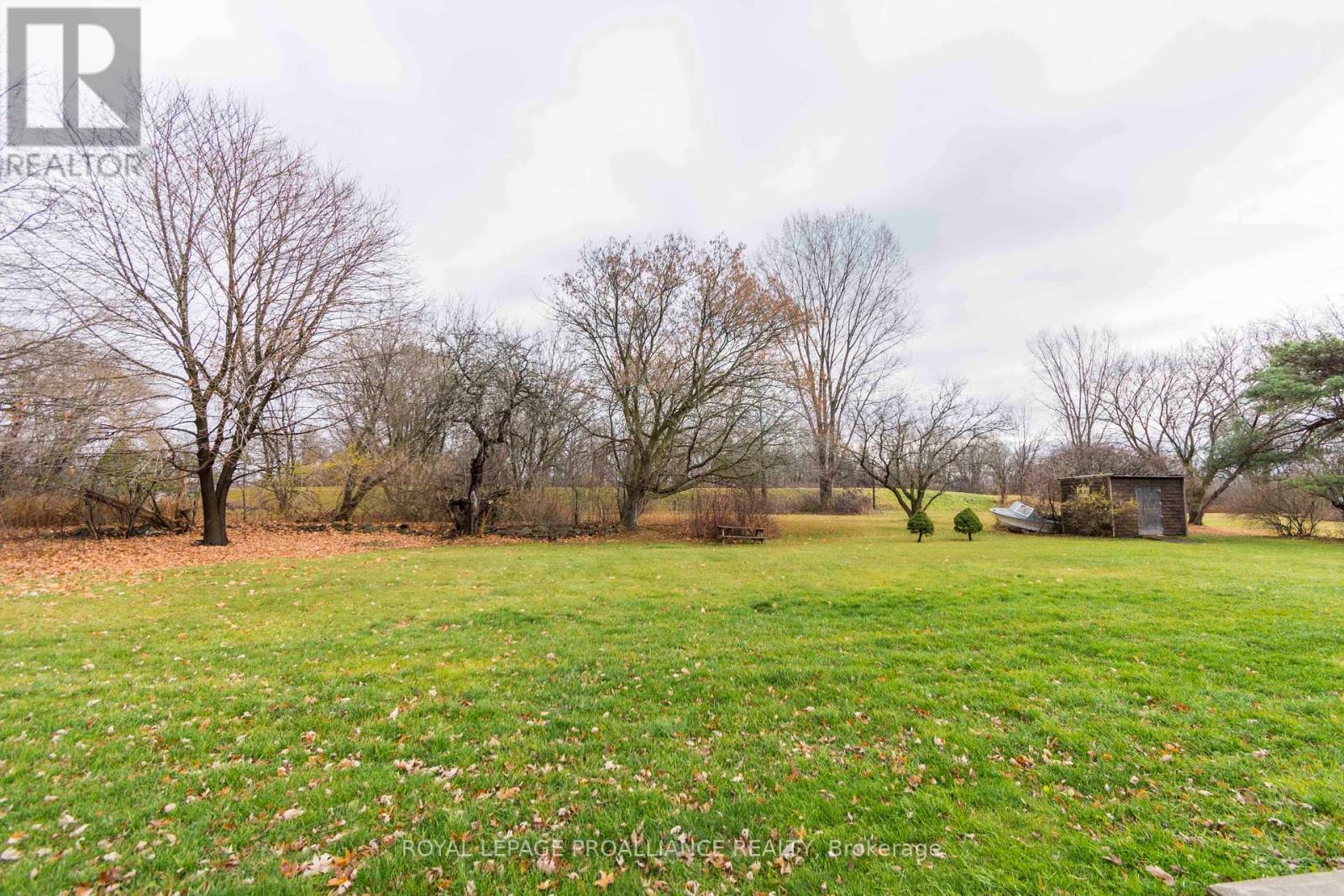 Property at 25 QUINTE VIEW DRIVE image 5