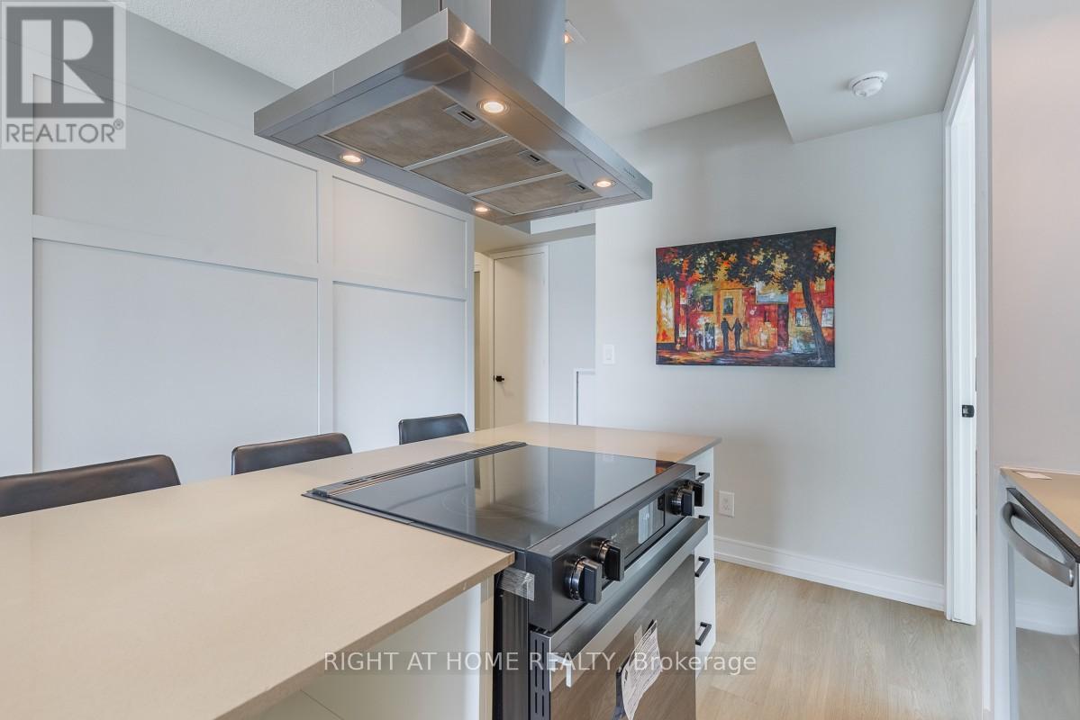1524 - 165 Legion Road N, Toronto, Ontario  M8Y 0B3 - Photo 11 - W12100146