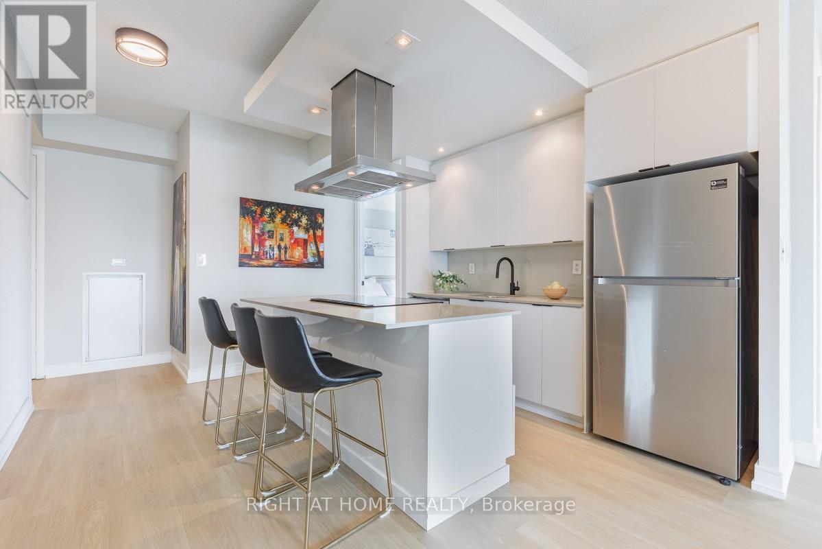 1524 - 165 Legion Road N, Toronto, Ontario  M8Y 0B3 - Photo 9 - W12100146