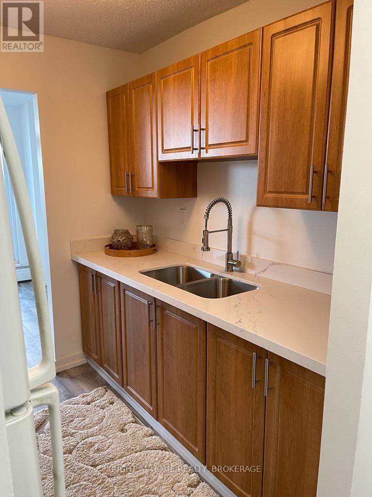 706 - 365 Geneva Street, St. Catharines, Ontario  L2N 5S7 - Photo 8 - X12100161