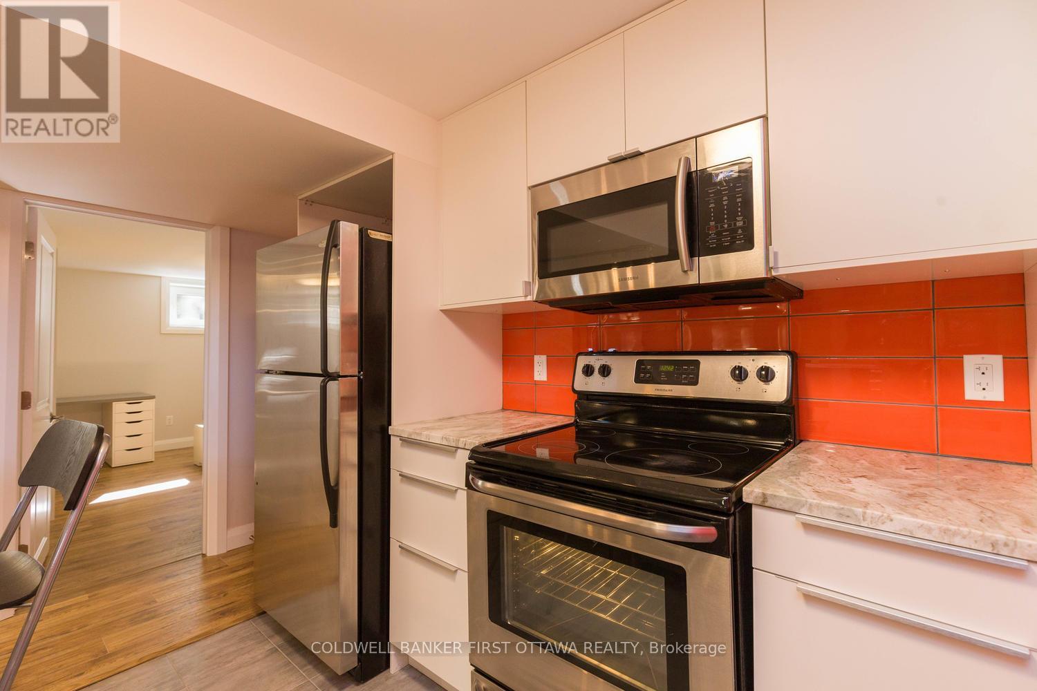 34 Westwood Drive, Ottawa, Ontario  K2G 2X1 - Photo 11 - X12100181