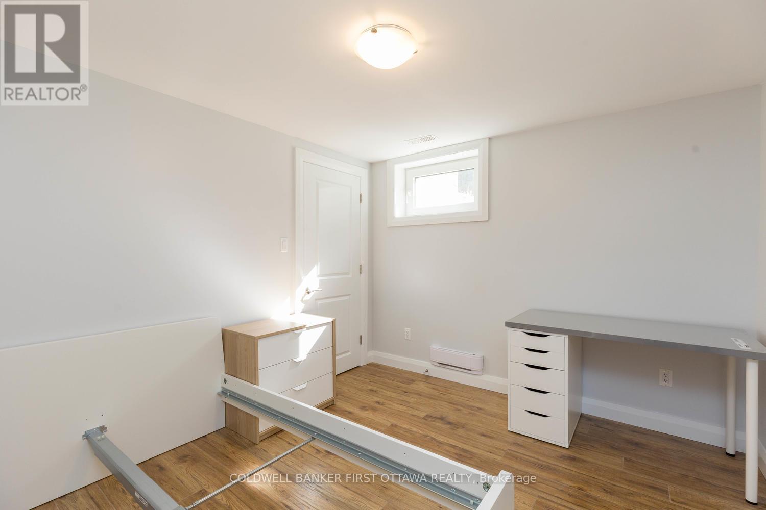 34 Westwood Drive, Ottawa, Ontario  K2G 2X1 - Photo 14 - X12100181