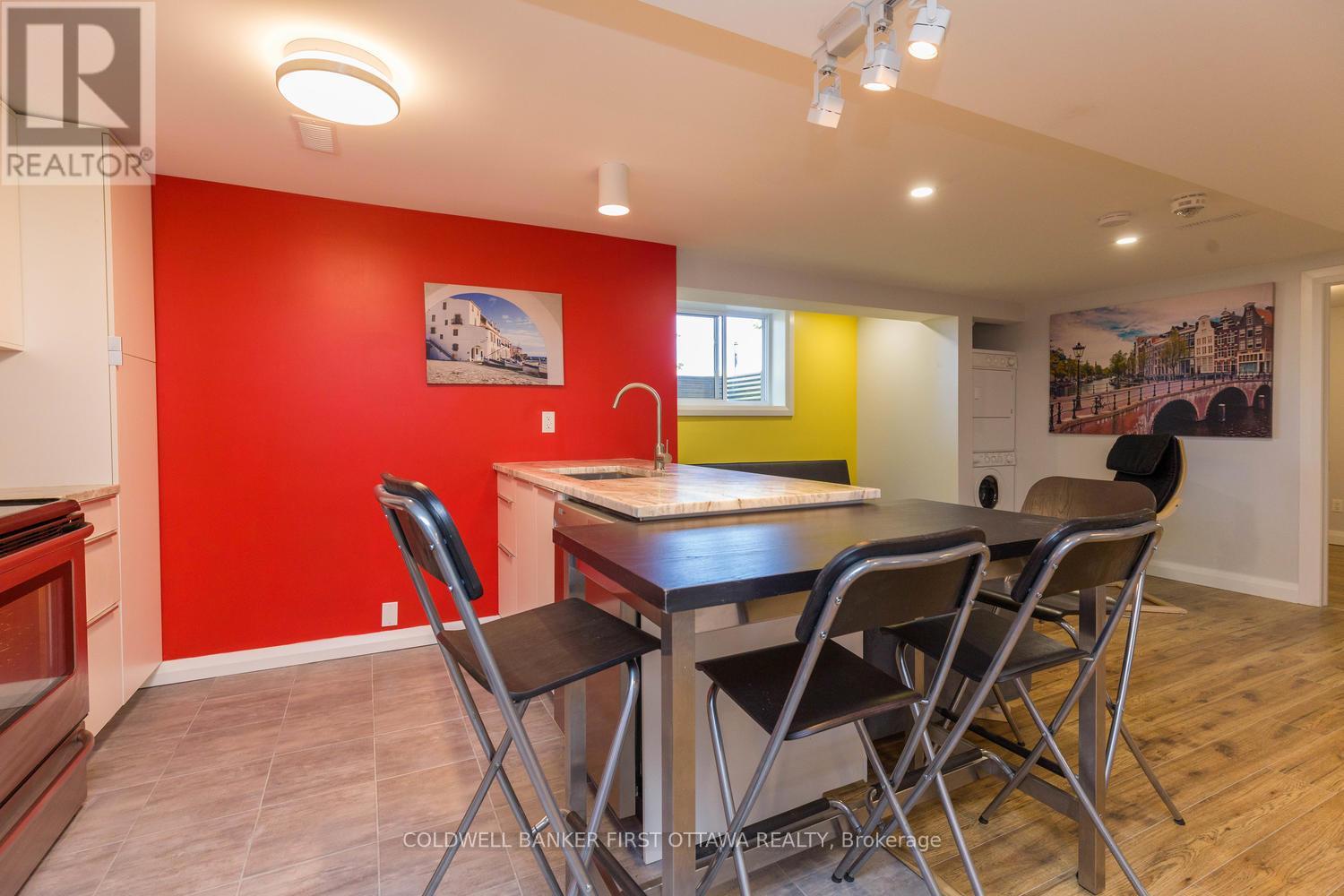 34 Westwood Drive, Ottawa, Ontario  K2G 2X1 - Photo 9 - X12100181