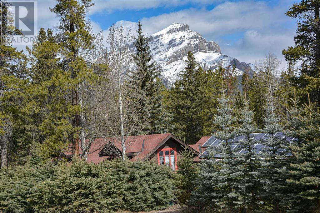 128 Kootenay Avenue, Banff, Alberta  T1L 1B8 - Photo 3 - A2189463