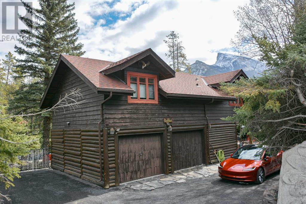 128 Kootenay Avenue, Banff, Alberta  T1L 1B8 - Photo 1 - A2189463