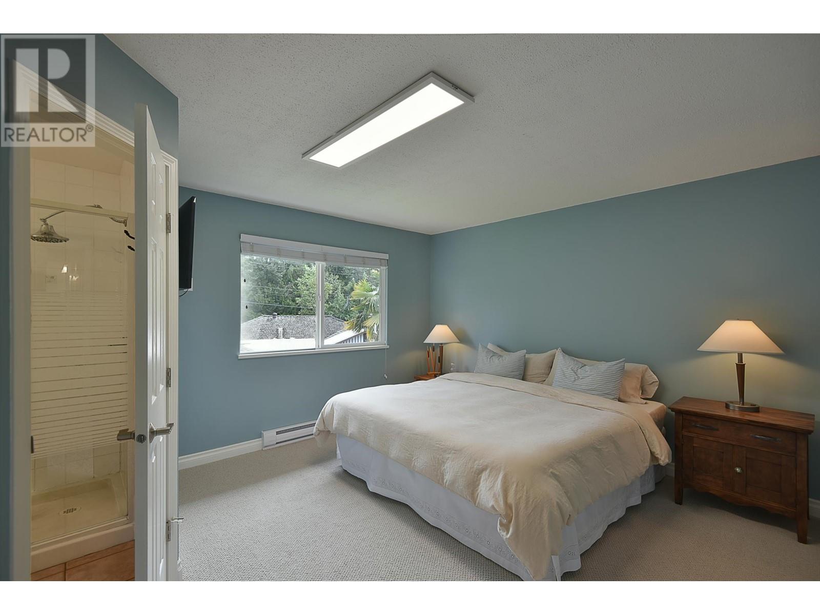 5475 Carnaby Place, Sechelt, British Columbia  V7Z 0M3 - Photo 11 - R2992560