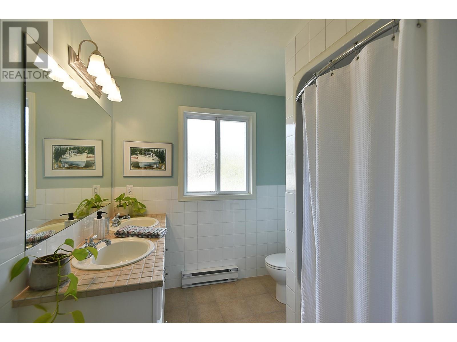 5475 Carnaby Place, Sechelt, British Columbia  V7Z 0M3 - Photo 17 - R2992560