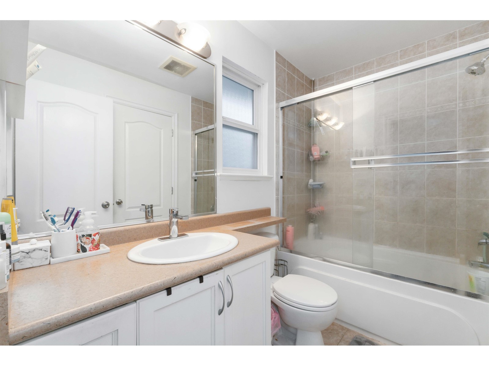7235 199a Street, Langley, British Columbia  V2Y 3J2 - Photo 27 - R2993893