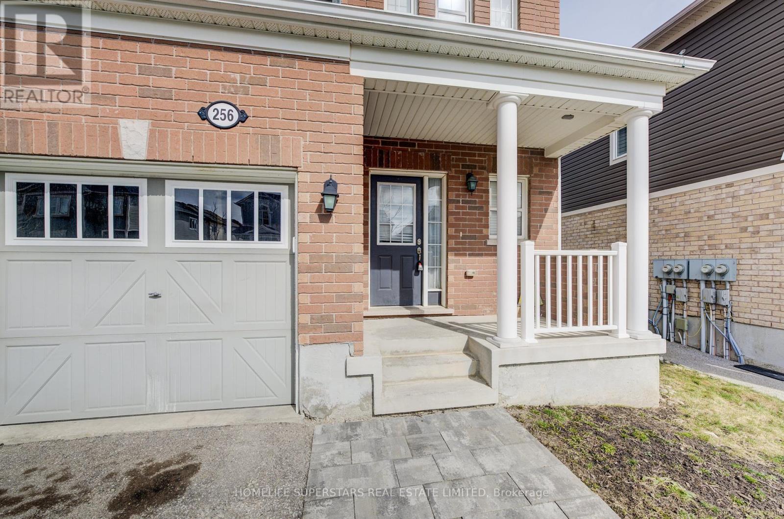 Property at 256 APPLE HILL CRESCENT image 4