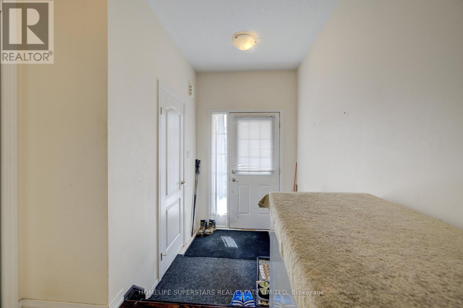 Property at 256 APPLE HILL CRESCENT image 5