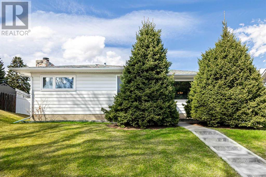 Property at 7419 Huntertown Crescent NW image 1
