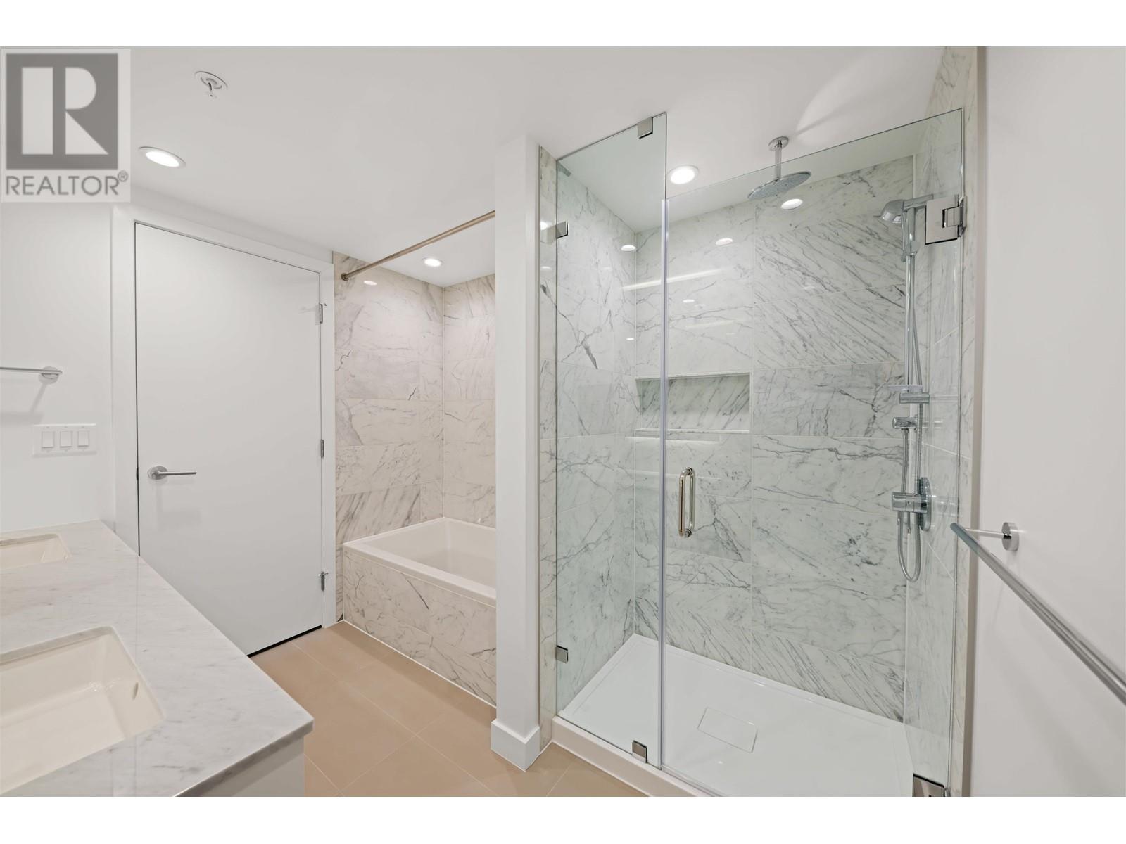 Listing Picture 13 of 23 : 3107 6000 MCKAY AVENUE, Burnaby / 本拿比 - 魯藝地產 Yvonne Lu Group - MLS Medallion Club Member