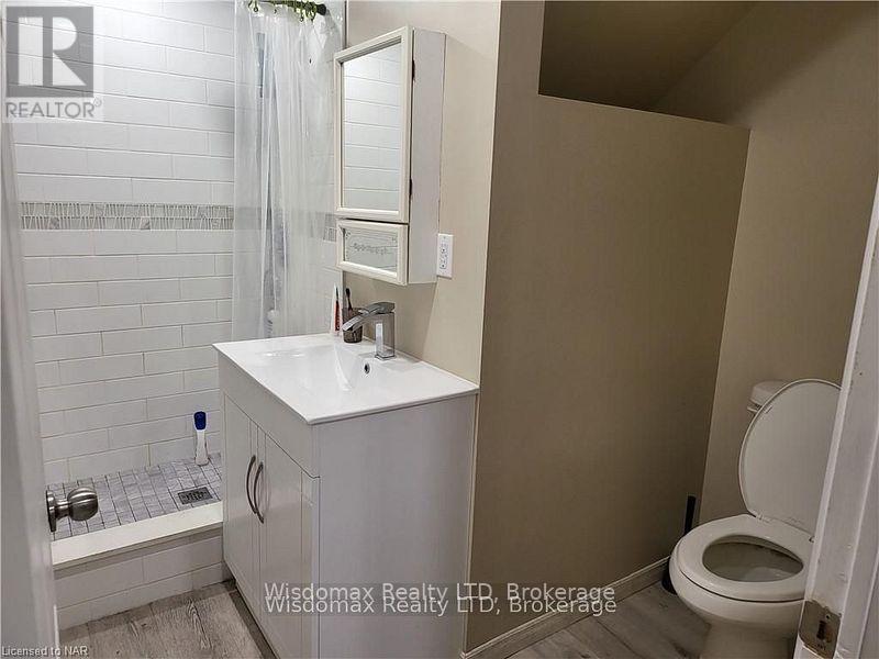 22 Willowdale Avenue, St. Catharines, Ontario  L2R 4K6 - Photo 16 - X12100265