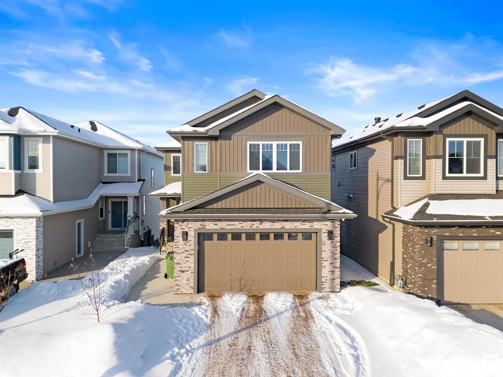 Property at 3808 46 avenue image 2